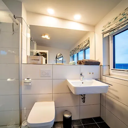 Lieblingsplatz By Seeblick Ferien Oro, Direkte Wasserlage,sauna,kamin * オルペニッツ