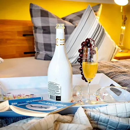 Lieblingsplatz By Seeblick Ferien Oro, Direkte Wasserlage,sauna,kamin *